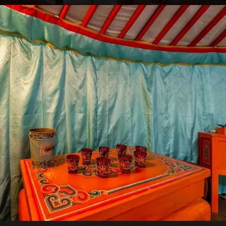 Yourte Mongole Et Роскошный шатер *